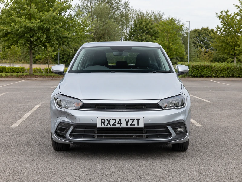 Example photograph showing the complete front of a car taken straight on from a few metres away